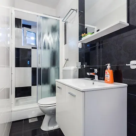 Fifi W. Parking In Old Town * Zadar