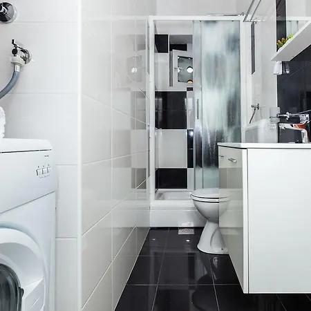 Fifi W. Parking In Old Town * Zadar