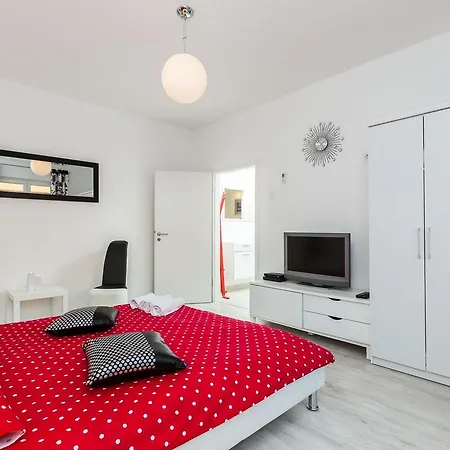 Fifi W. Parking In Old Town